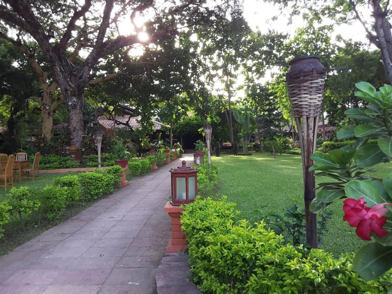 Kma Bagan Hotel Экстерьер фото